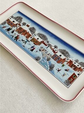 Naif Christmas VILLEROY & BOCH
Winter Village porcelain Serving Tray Hand-Paint